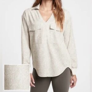 Athleta ‘Zuma’ Relaxed Long Sleeve Blouse Collared Tunic Shirt in Viper Grey